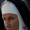 Glumica je u seriji ledila krv u žilama, a privatno izgleda brutalno dobro: U 55. godini mami uzdahe, svaki mišić na telu se…