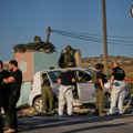 Sin izraelskog ambasadora u SAD teško povređen Vozač ga pokosio automobilom: Bore mu se za život