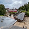 Dan solidarnosti u Sloveniji – umesto odlaska na posao, građani pružaju pomoć pogođenima u poplavama
