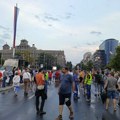Počeo protest dela opozicije: Blokiran saobraćaj ispred Skupštine