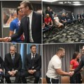 Predsednik Srbije u Mađarskoj Vučić razgovarao sa srpskim atletičarima: Hvala na načinu na koji branite boje naše zemlje…