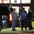 Najmanje 16 osoba poginulo u pucnjavi u SAD-u, na desetine ranjeno - napadač u bekstvu, pronađeno vozilo
