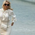 Pamela Anderson objavila fotku bez grama šminke: Ova slika je dokaz da slavna glumica i u 56. godini izgleda kao boginja…