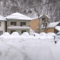 Venredna situacija zbog snega i u Crnoj Travi, odsečeno 600 stanovnika