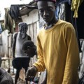 Vanredno stanje u Sijera Leoneu, zavisnici otkopavaju grobove zbog droge koja se pravi od kostiju