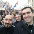 Pojedini zaposleni u javnim preduzećima u Kragujevcu i Topoli, umesto na posao sutra ispred Palate Srbija