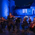 Grad teatar: Muzičko putovanje Romana Simovića i Crnogorskog simfonijskog orkestra kroz godišnja doba Vivaldija i Pjacole