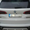 Drogiran vozio luksuzni džip: Policija ga zaustavila u Beranama, a onda pretresom automobila pronašla prljavi keš (foto)