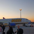 (Foto) na hiljade metara iznad zemlje a ne vide se zvezde Naučnici otkrili zašto se iz aviona ne vide svetla svemira