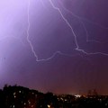 Stravična oluja juriša ka Hrvatskoj, vreme će biti opasno Upaljeni alarmi, u toku pripreme za bujične poplave, situacija se…
