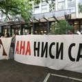 Završeno ročište aktivistima SNS koji su tukli studente, okrivljeni negirali krivicu: Ana u sudnici prepoznala napadača