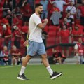 Ceo stadion se zaledio! Kako ovo nije gol? Mitrović umalo da utiša Albance usred Tirane - pogledajte najbolju šansu za…