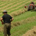 Poreska uprava paorima obračunala obaveze za socijalno osiguranje Mesečna rata za penzije 11.028, a za zdravstveno 4.732 dinara…
