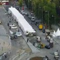 Povlači se deo ćacilenda ispred skupštine: Uklanjaju se beli šatori uoči velikog protesta u Beogradu
