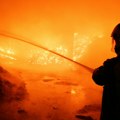 Fotografija klonulog vatrogasca dirnula Srbiju: Vukašin je gasio požar u Novom Sadu dok je napadač pucao
