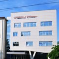 Medicinski fakultet u Nišu oprema prostorije novim nameštajem od iverice