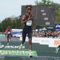 Italijan Jemaneberhan Kripa i Etiopljanka Šur Demis pobednici maratona u Parizu