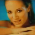 Otpevala je hit "Skloni je od moga stola" i nestala sa scene: Popularna Iva je danas majka petoro dece, a evo kako izgleda FOTO