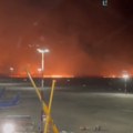 Požar stigao do aerodroma u Palermu /video/