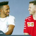 Hamilton: Povratak Fetela bila bi neverovatna opcija za Mercedes