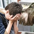Trećaci urinirali po dukserici druga iz odeljenja: Vršnjačko nasilje u osnovnoj školi u Beogradu: Kad im jedan deo plana…