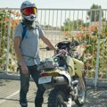 Većina vozača ne zna ovo pravilo, a spašava živote: Kada na motoru vidiš ovaj znak, to znači samo jedno – odmah stani