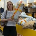Kupile paket za 4800 dinara i doživele šok! Video bliznakinja gori na mrežama – niko nije očekivao ovo! (video)