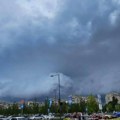 Automobil oštećen u nevremenu, kako naplatiti štetu: Srbija ima ove zakone