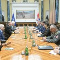 Gašić sa admiralom Mančom razgovarao o važnosti kontinuirane saradnje Srbije i NATO