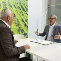 Dobili najviše po hektaru Poljoprivrednicima Južnobačkog okruga isplaćeno skoro 4 milijarde dinara podsticaja Glamočić najavio…