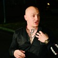 Lubenicu im gurao u usta, pa ih polivao alkoholom! Novi haos na nastupu Desingerice u CG, pogledajte ove scene (video)