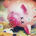 12 godina je cela porodica stavljala sitne pare u jednu kasicu - evo koliko su imali kad su je konačno otvorili
