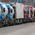 Mađarska blokirala prolaz ukrajinskim kamionima iz Slovačke