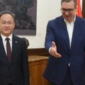"Ponosni na čelično prijateljstvo sa kinom" Vučić se sastao sa kineskim ambasadorom Li Mingom (foto)