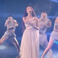 Представници Израела скандирали, па јој аплаудирали на Евровизији: Млада певачица добија претње смрћу, на улицама борбено…