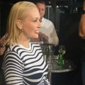 (Video) Evo šta Jelena Rozga radi pred izlazak na binu: Uhvatili smo je nespremnu, jedan ritual je obavezan na svakom nastupu