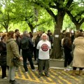Od ranog jutra više stotina građana peti dan blokira zgradu suda u Novom Sadu, mirna atmosfera