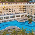 Hotel koji zna šta ti treba i pre nego što poželiš: Sunland Resort Hotel 5*
