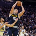 Jokić uprkos tripl-dablu tragičar u spektaklu sa produžetkom – Gordon uzalud brojao do 50!