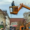 Novogodišnja dekoracija od 1. decembra: atraktivni detalji u centru i prigradskim naseljima