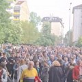 Roditelji đaka Jovine gimnazije protestovali ispred Mašinske škole, tvrde da direktor ne da deci da izađu na odmor