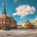 Palili mađarsku zastavu na ispraćaju maturanata: Skandal u Subotici, tužilaštvo traži postupak protiv dvojice maloletnika zbog…