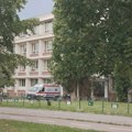 Profesorki Jovine gimnazije pozlilo u Mašinskoj školi: Direktor naložio profesorima da dežuraju u školi, bez klime, vode i…