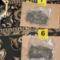 (Foto) Uhapšen diler u Nišu: Policija pronašla više od 200 grama kokaina, skoro 400 grama marihuane i semenke konoplje