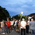“Kako ozbiljno shvatiti čoveka koji je prevrtao kocke po Beogradu”: Organizatori blokade pruge u Nišu o Vesićevoj najavi…