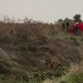 Autobus pun putnika sleteo s puta i prevrnuo se: Teška nesreća kod Sremske Mitrovice