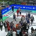 Bacio loptu na tribine, navijači ušli na parket sa namerom da se potuku sa njim! Nesuđeno pojačanje Partizana napravilo haos…