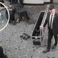 Uleteo kao furija! Novi snimak pokušaja atentata na Trampa! Naoružani napadač u sprintu probija obezbeđenje za četiri sekunde…