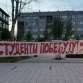 Studenti u blokadi pozvali na pomoć: Kolegi zapaljen automobil, pokrenuta humanitarna akcija