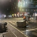 Gradska čistoća osudila vandalizam i uništavanje kontejnera na protestu
